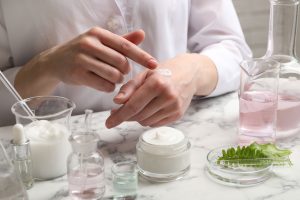 Erforschen Sie die Bedeutung der Produktforschung und wie sie Ihnen einen Wettbewerbsvorteil verschaffen kann.