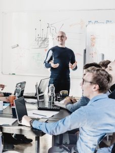 Verstehen Sie, wie Konzepttests den Erfolg neuer Produkte steigern und welche bewährten Methoden zur Anwendung kommen.