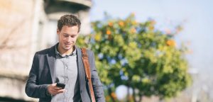 Entdecken Sie die Prinzipien des Conversational Designs, die effektive Mensch-Maschine-Kommunikation ermöglichen.