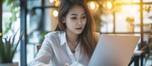 Erfahren Sie, wie Sie beim Erstellen von Online-Fragebögen Bias-Effekte vermeiden können.